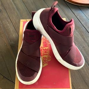 Women’s maroon, Vans ultraRange Gore shoe